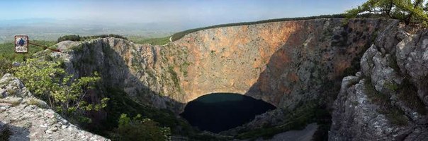 Самые впечатляющие карстовые воронки Земли. Самые впечатляющие карстовые 7Самые впечатляющие карстовые 6 Самые впечатляющие карстовые воронки Земли. Самые впечатляющие карстовые 6