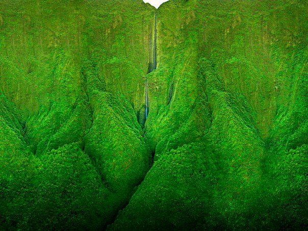 Водопад Хонокохау — доисторические пейзажи эпохи динозавров. Водопад Хонокохау — 1